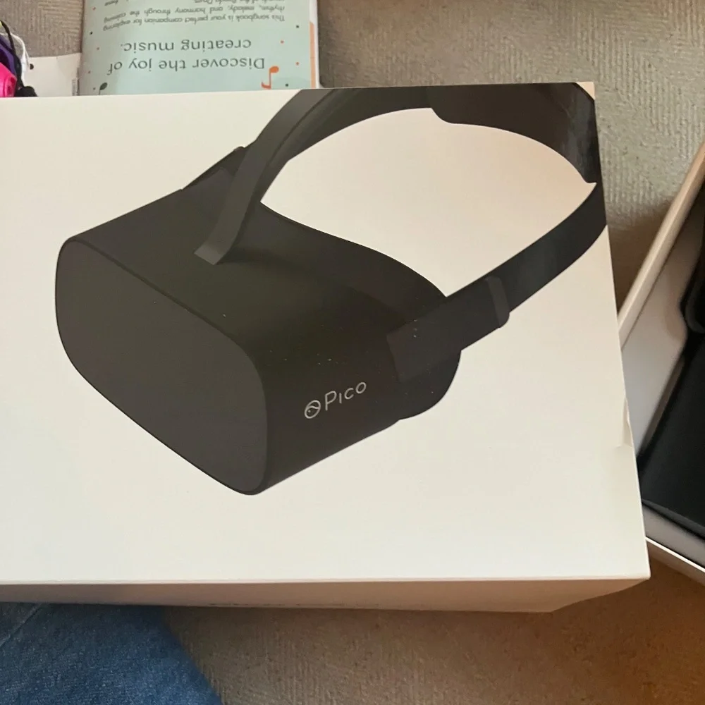 Virtual reality headset